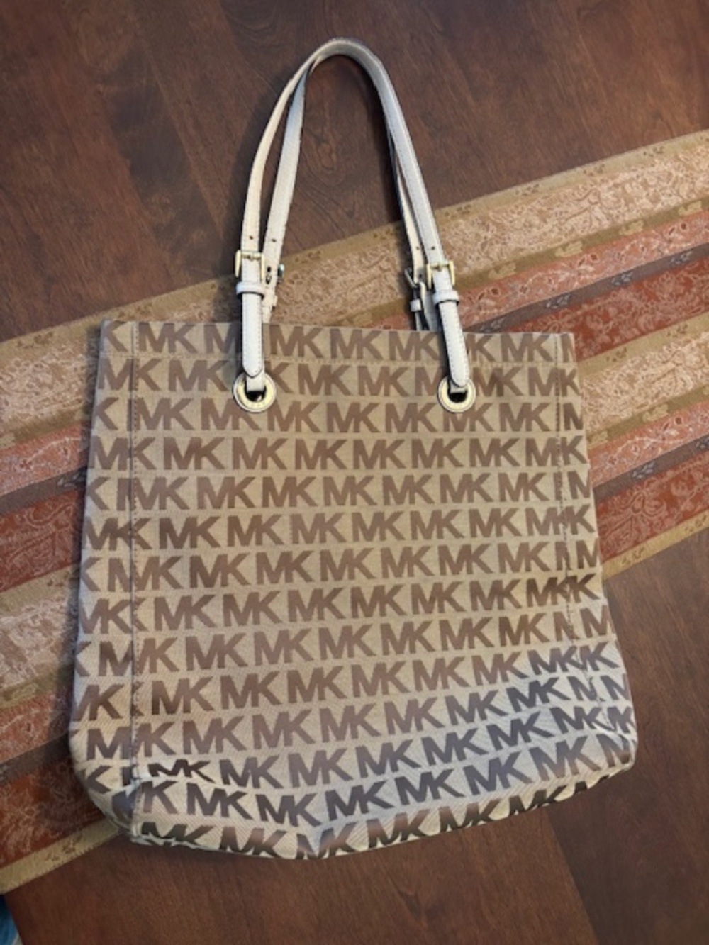 Michael Kors North South Signature Tote